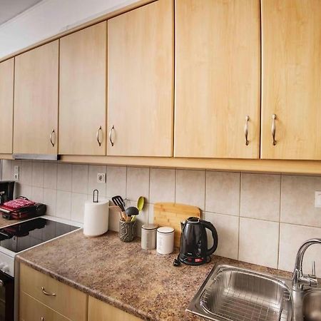 Lovely,Central, Spacious 2-Bedrooms Apartment Pireu Exterior foto