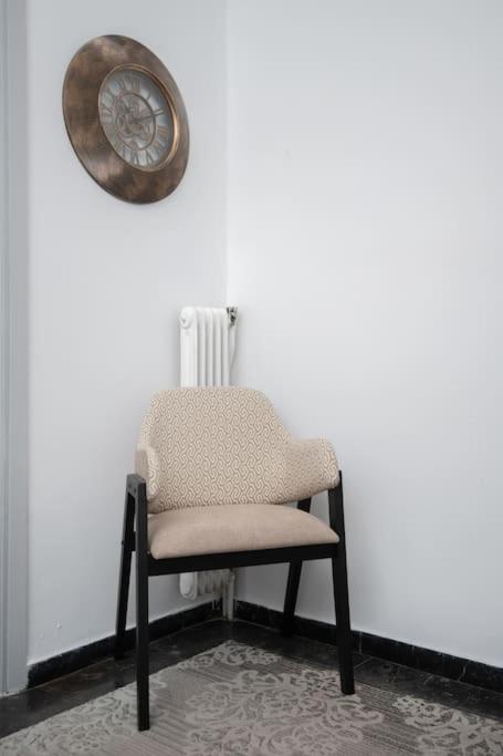 Lovely,Central, Spacious 2-Bedrooms Apartment Pireu Exterior foto