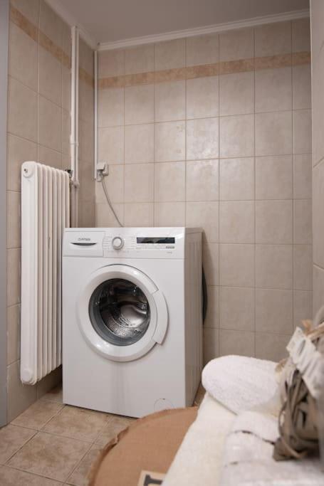 Lovely,Central, Spacious 2-Bedrooms Apartment Pireu Exterior foto