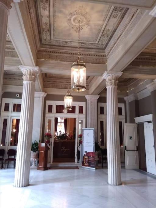 Lovely,Central, Spacious 2-Bedrooms Apartment Pireu Exterior foto