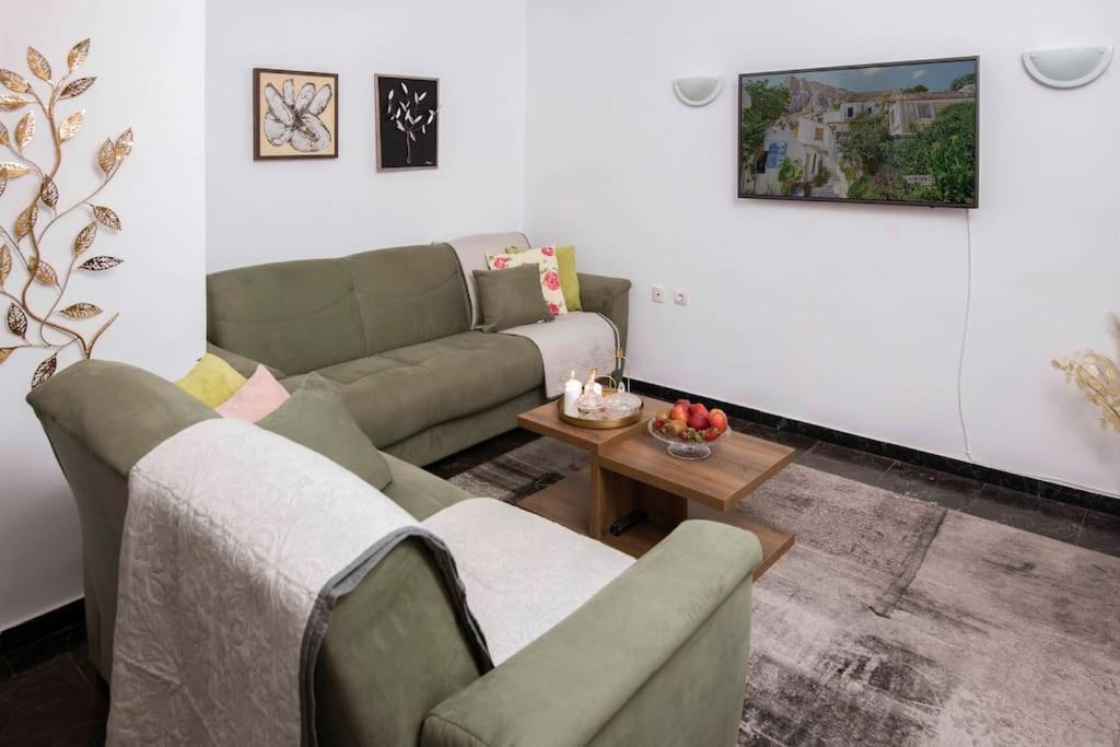 Lovely,Central, Spacious 2-Bedrooms Apartment Pireu Exterior foto